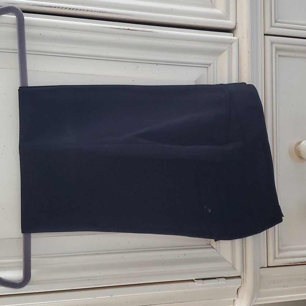 Whitehouse black market crop black slacks